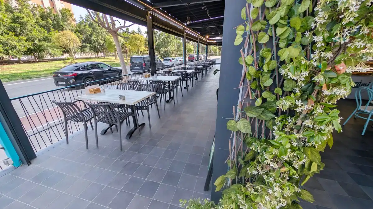 Local comercial en venta en Avenida Artista Remigio Soler López, imagen 9