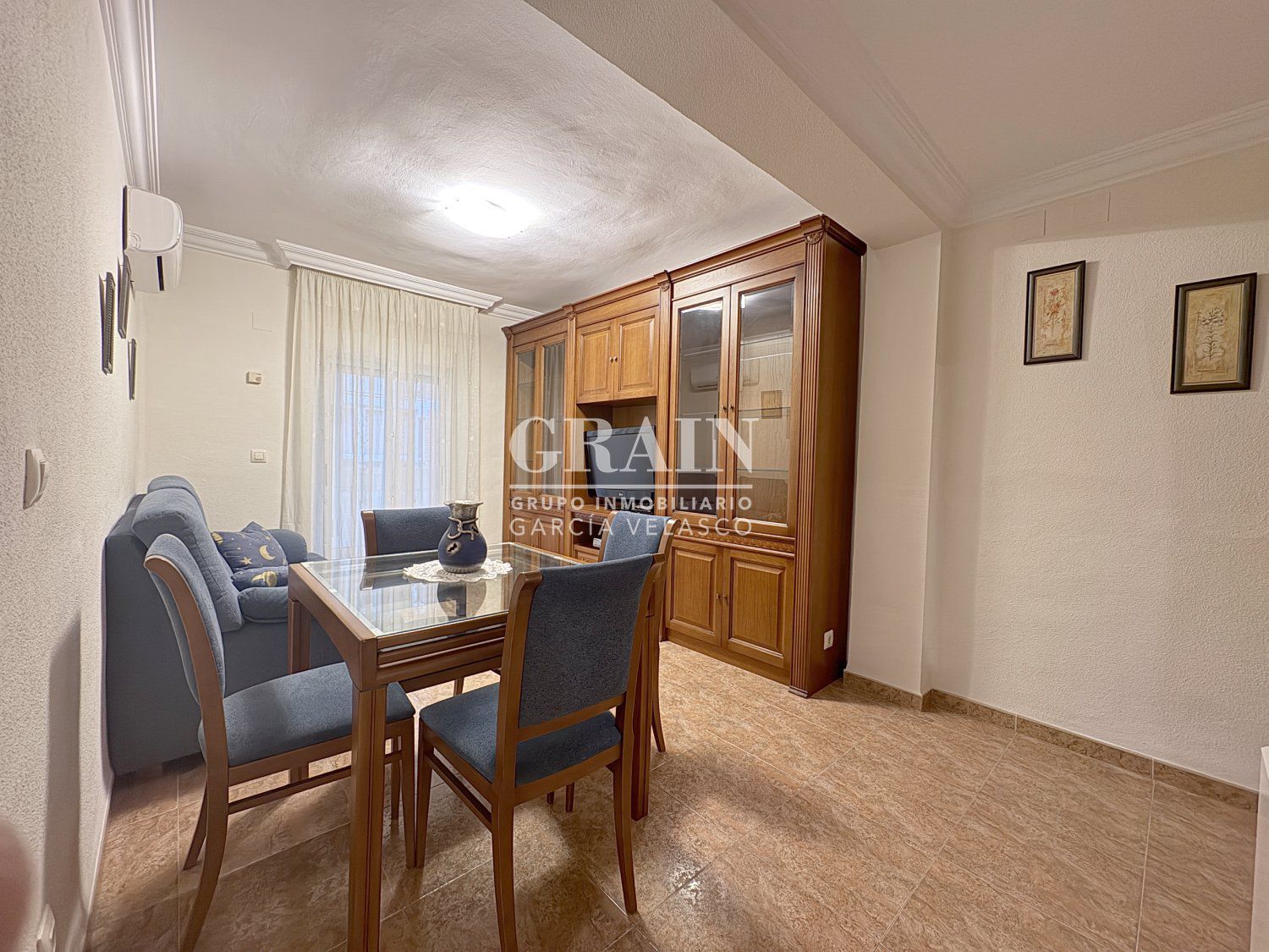 Piso de alquiler en Ensanche - Franciscanos