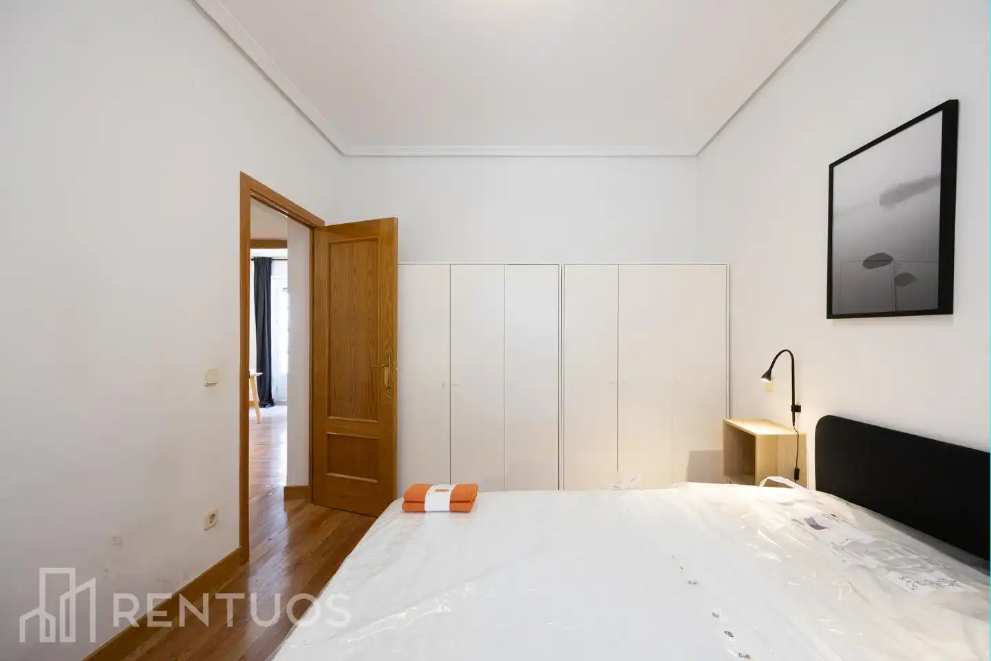 Schlafzimmer von Wohnung zur Miete in Madrid mit Heizung, Parkett und Möbliert