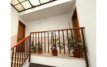 Flat for sale in  Toledo Capital  with Air Conditioner, Heating and Balcony