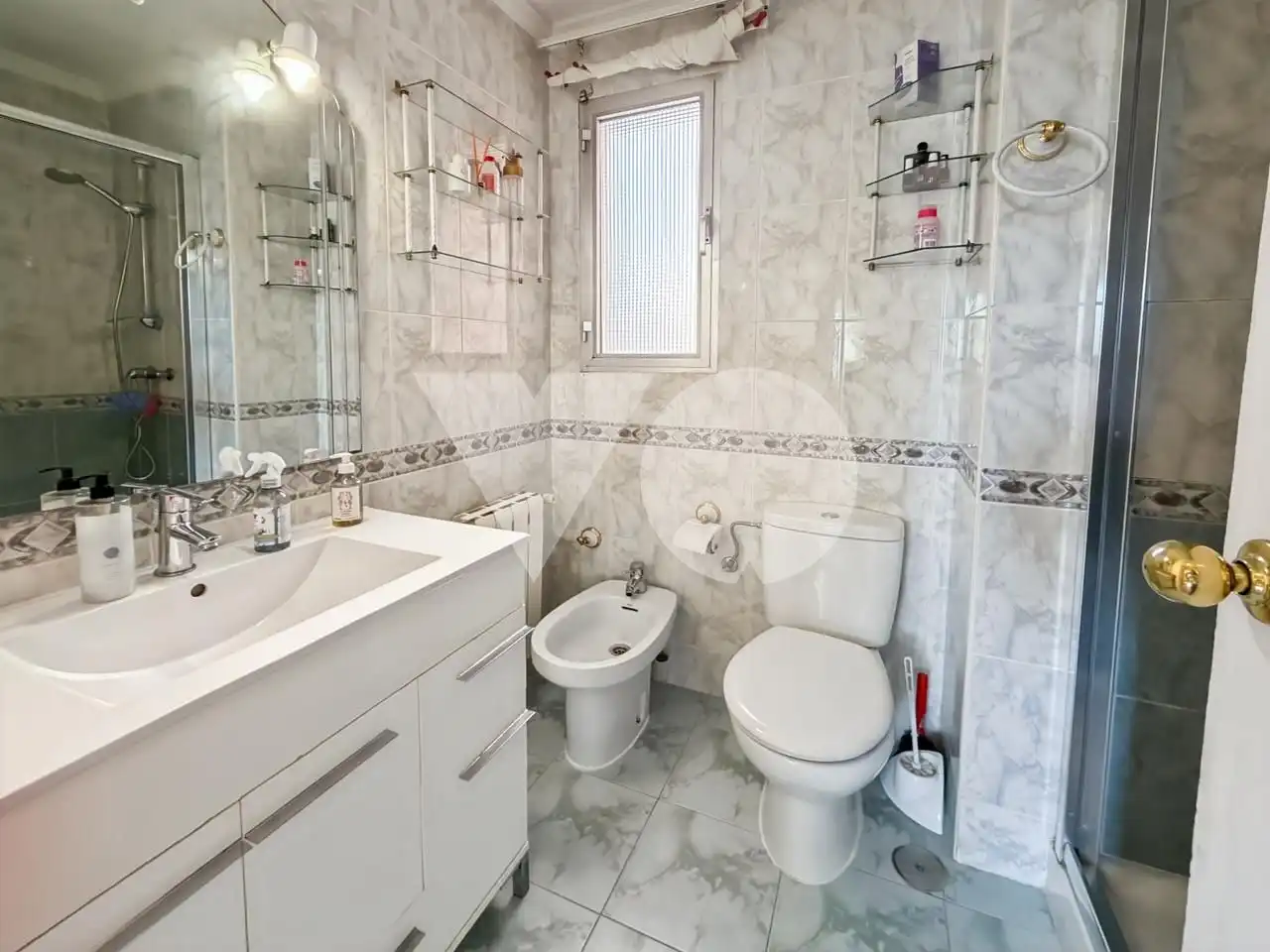 Baño de Piso en venta en Madrid con Calefacción y Terraza