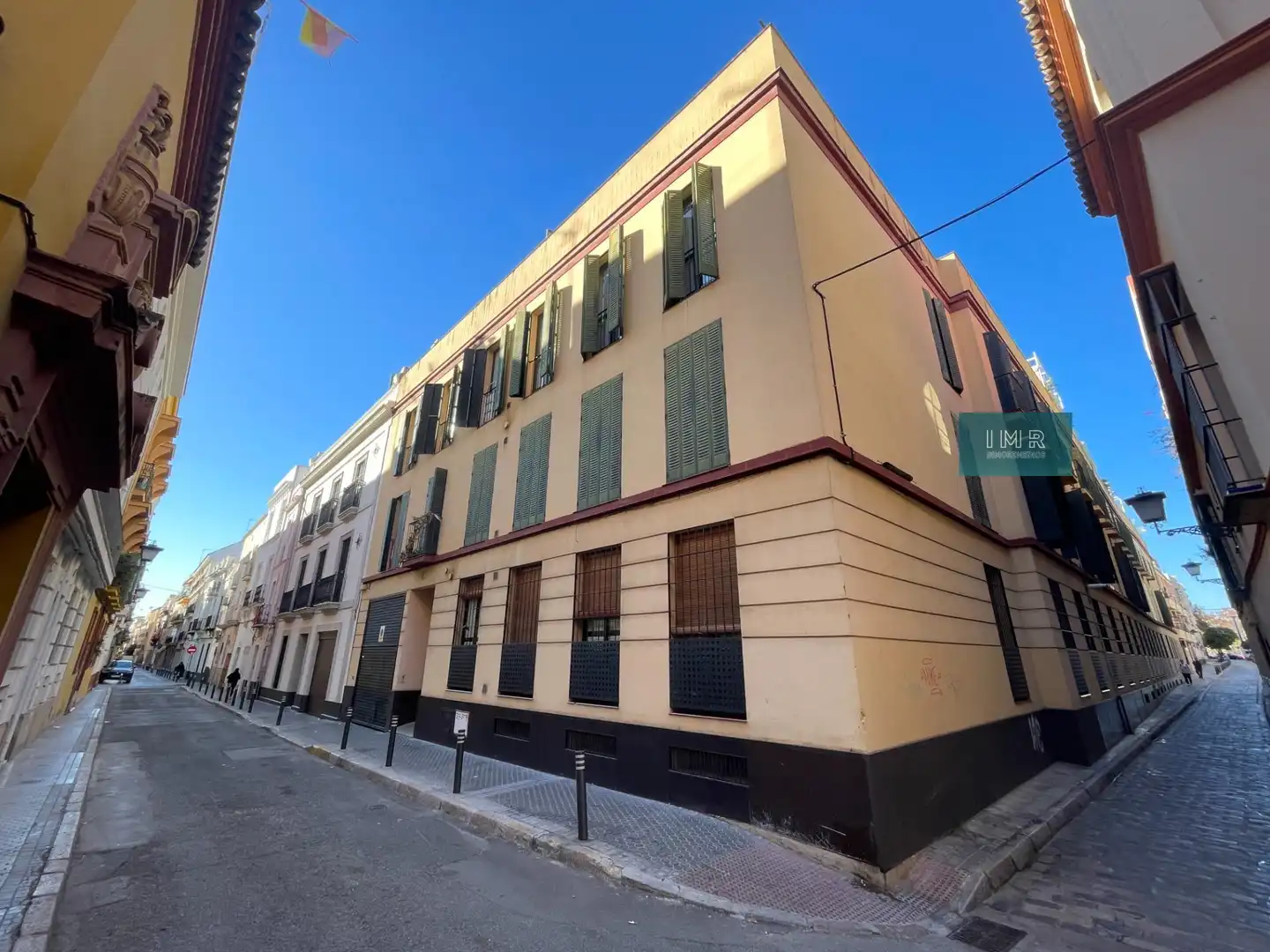 Vista exterior de Dúplex en venda en  Sevilla Capital amb Aire condicionat, Traster i Piscina comunitària