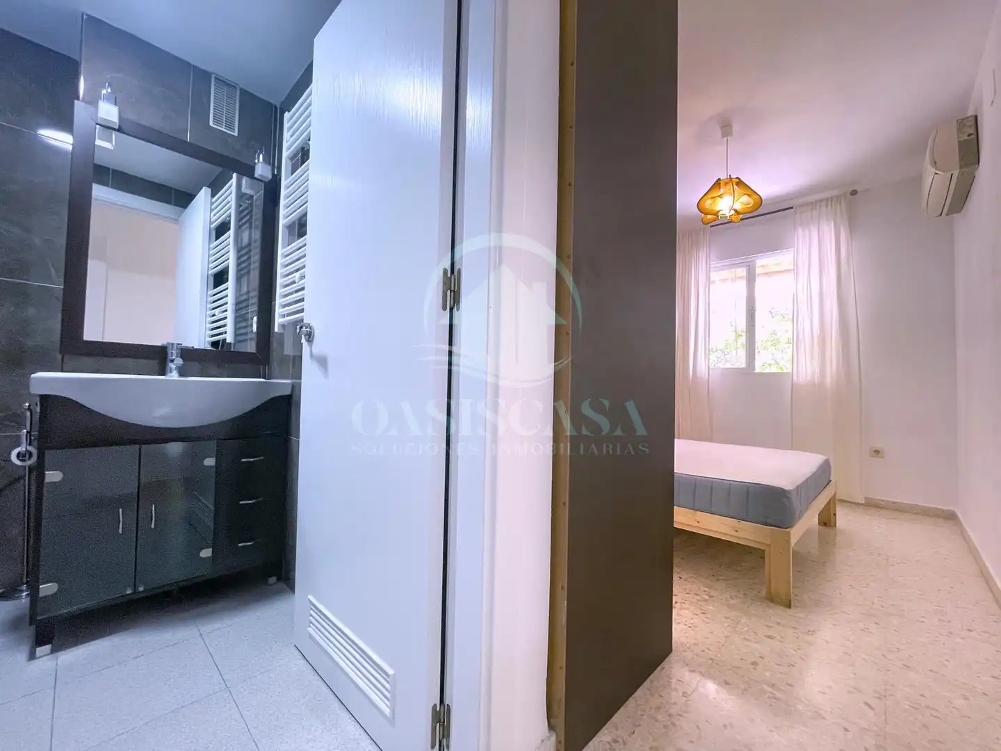 Habitación de Piso de alquiler en Málaga con Aire acondicionado, Terraza y Amueblado