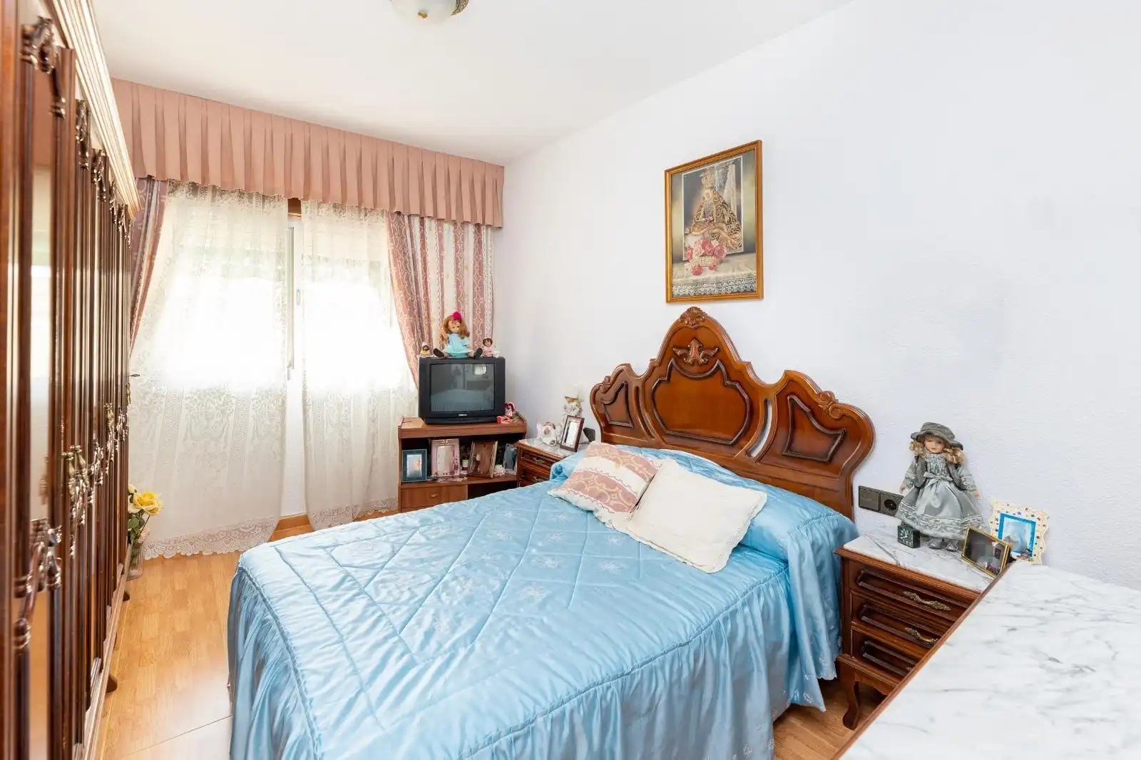 Bedroom of Flat for sale in Granada  with Furnished and Balcony