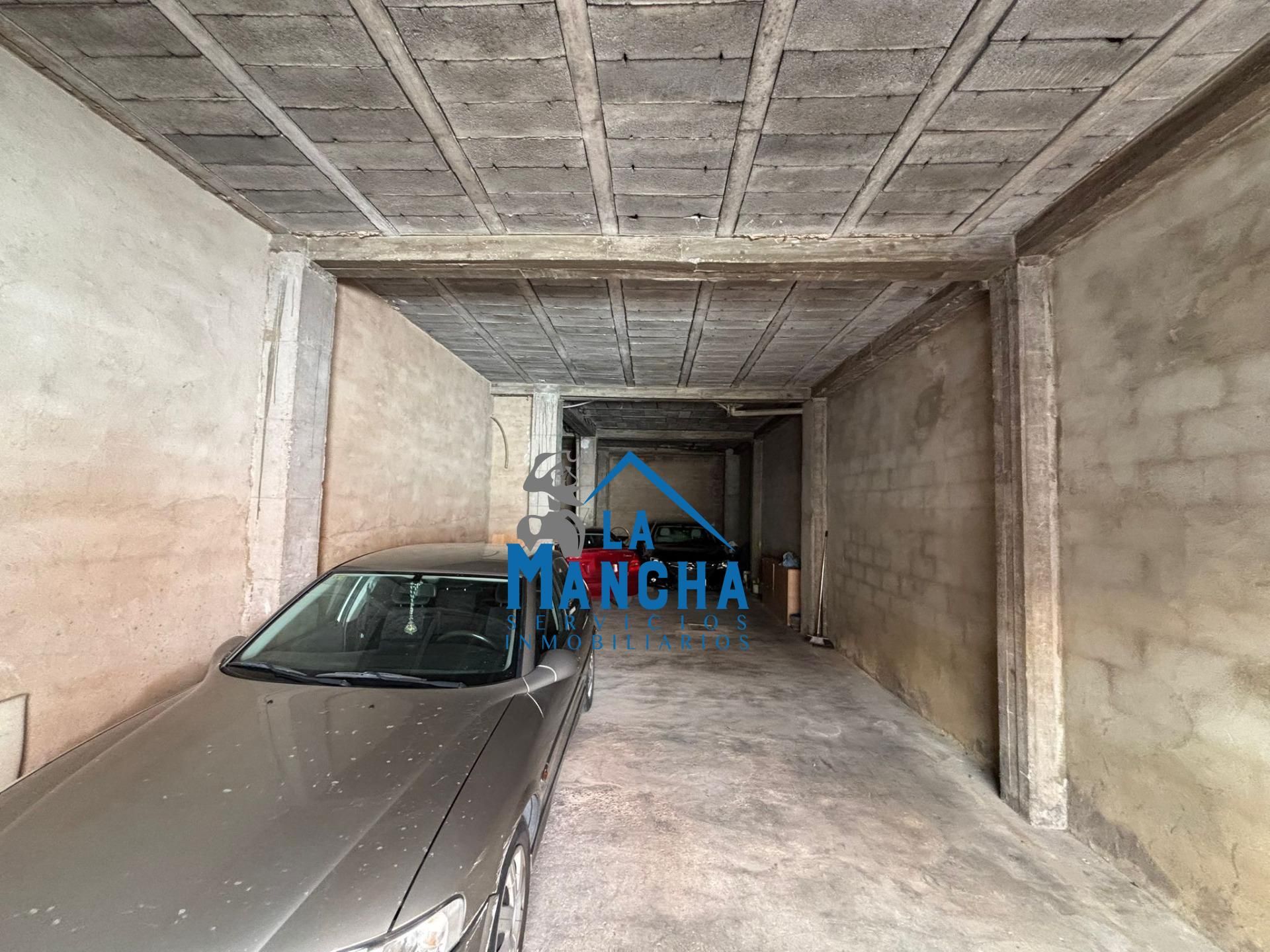 Aparcament de Local en venda en  Albacete Capital