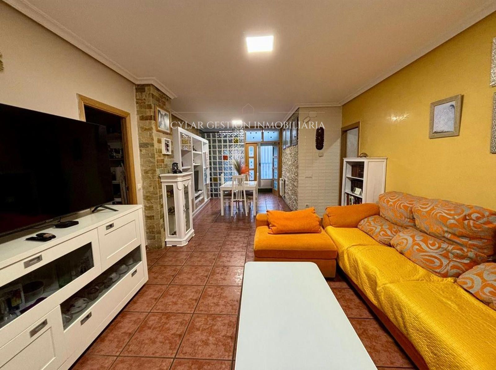 Flat for sale in Salamanca Capital  with Heating, Furnished and Oven