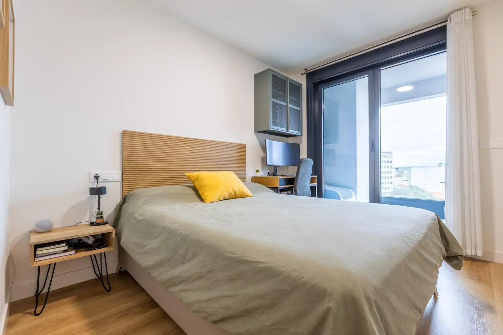 Habitación de Piso en venta en A Coruña Capital  con Calefacción, Jardín privado y Terraza