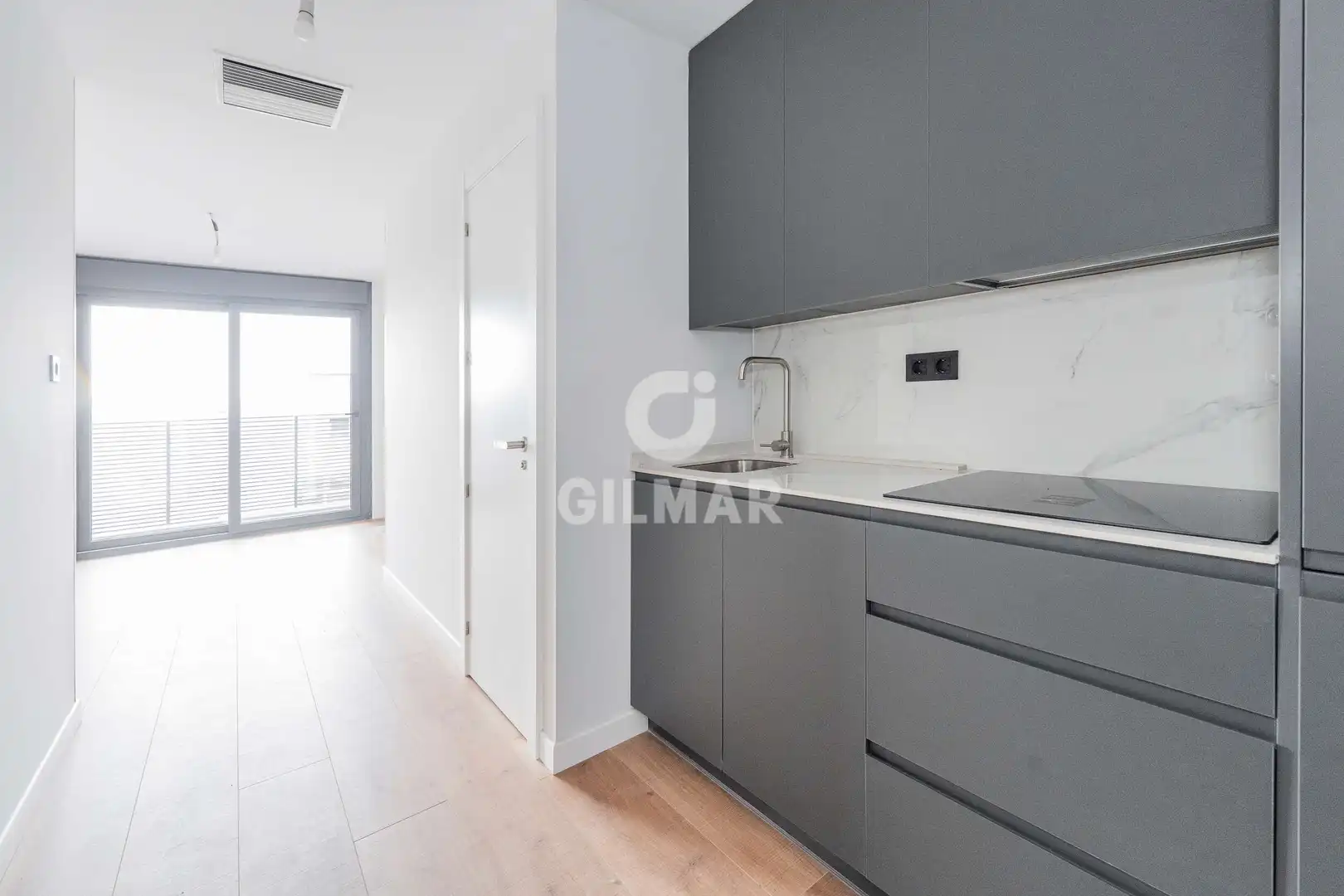Cocina de Ático en venta en Madrid con Calefacción, Trastero y Balcón