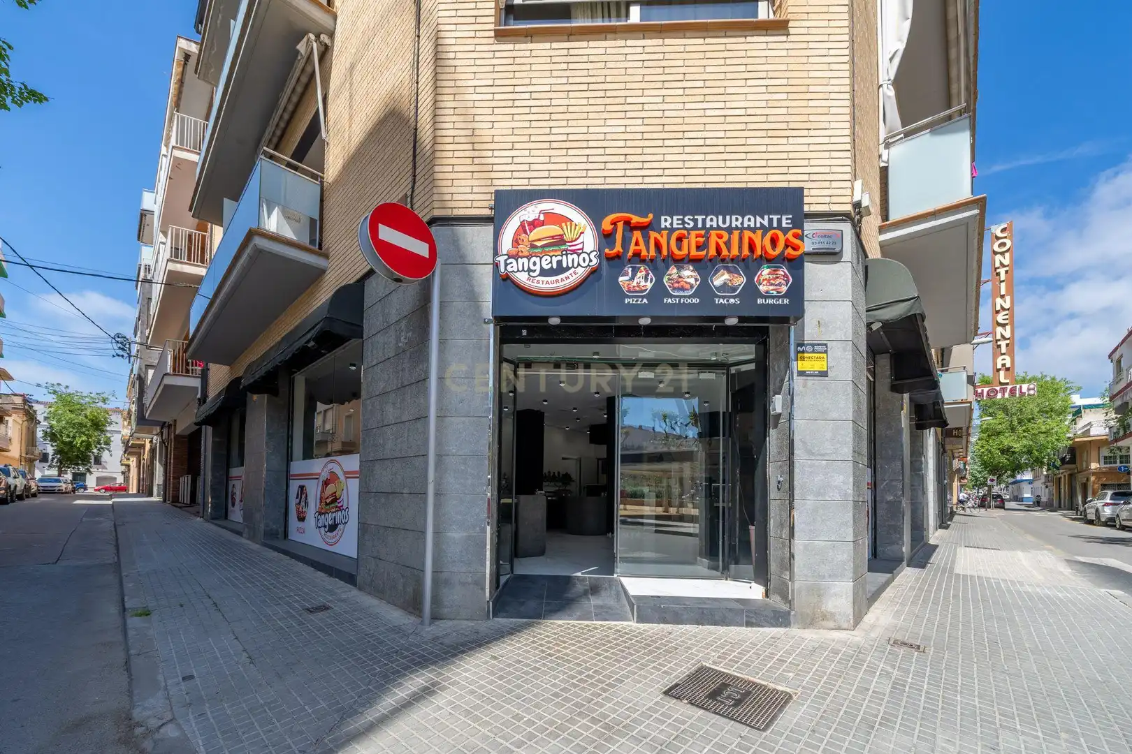 Local comercial en venda a Carrer de Cervantes, 91, Calella, Spain N2-95, imagen 3