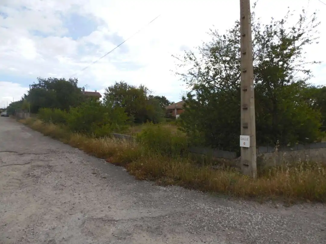 Residential land for sale in Valle de Losa