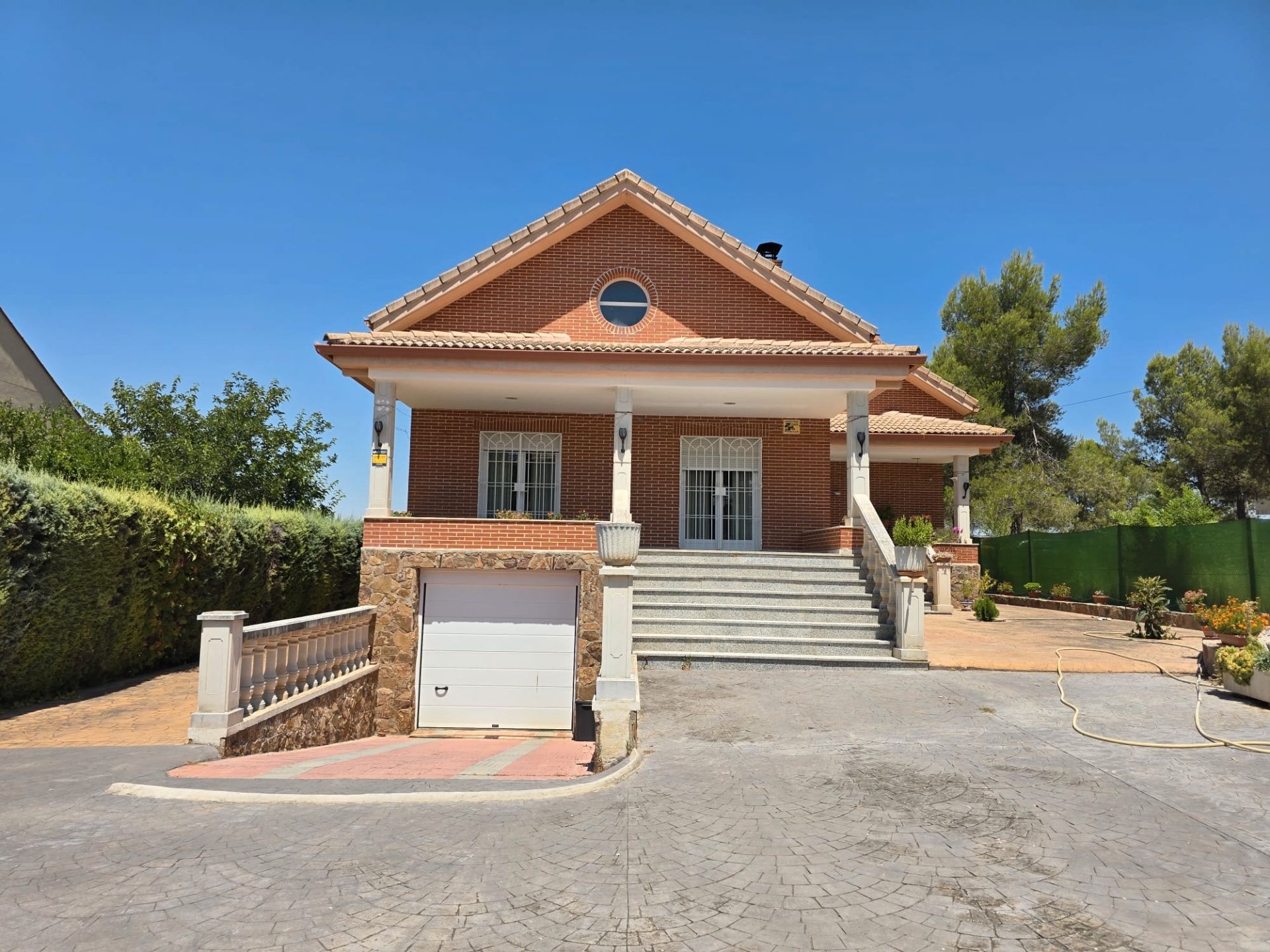 Vista exterior de Casa o chalet en venta en Colmenar de Oreja con Aire acondicionado, Calefacción y Jardín privado