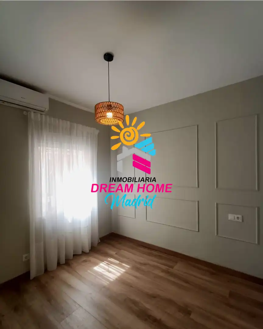 Vista exterior de Piso en venta en Madrid con Aire acondicionado y Horno