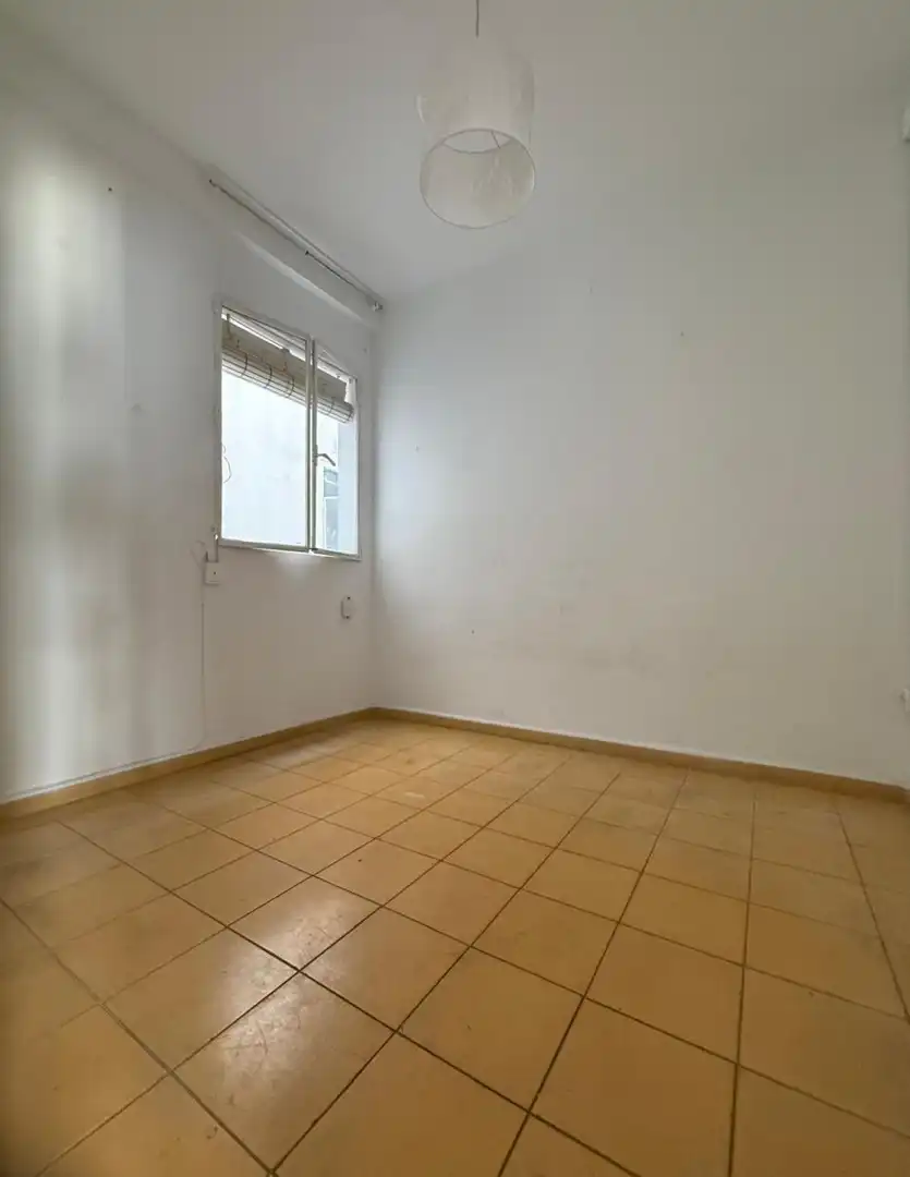 Bedroom of Apartments for sale in Sevilla