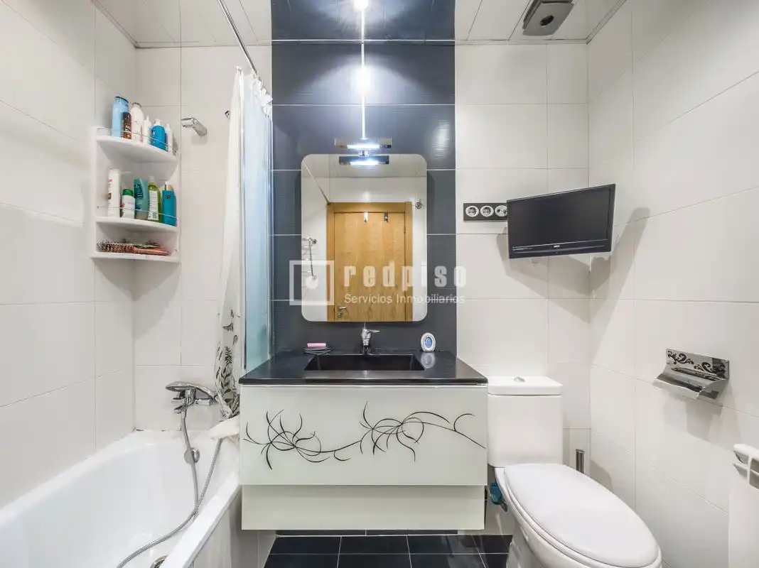 Baño de Piso en venta en Rivas-Vaciamadrid con Aire acondicionado, Calefacción y Jardín privado