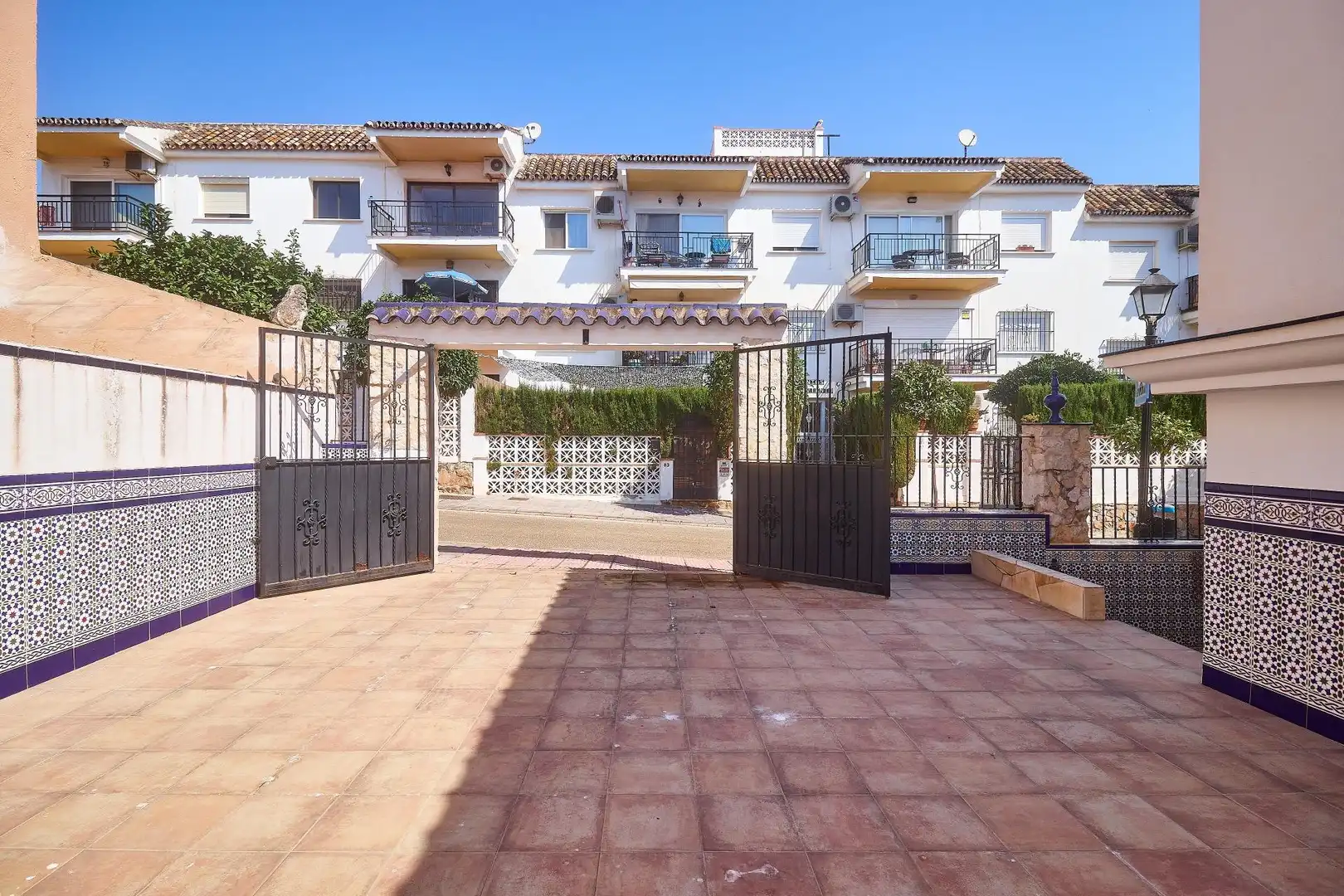 Jardí de Casa o xalet en venda en Fuengirola amb Aire condicionat, Calefacció i Terrassa