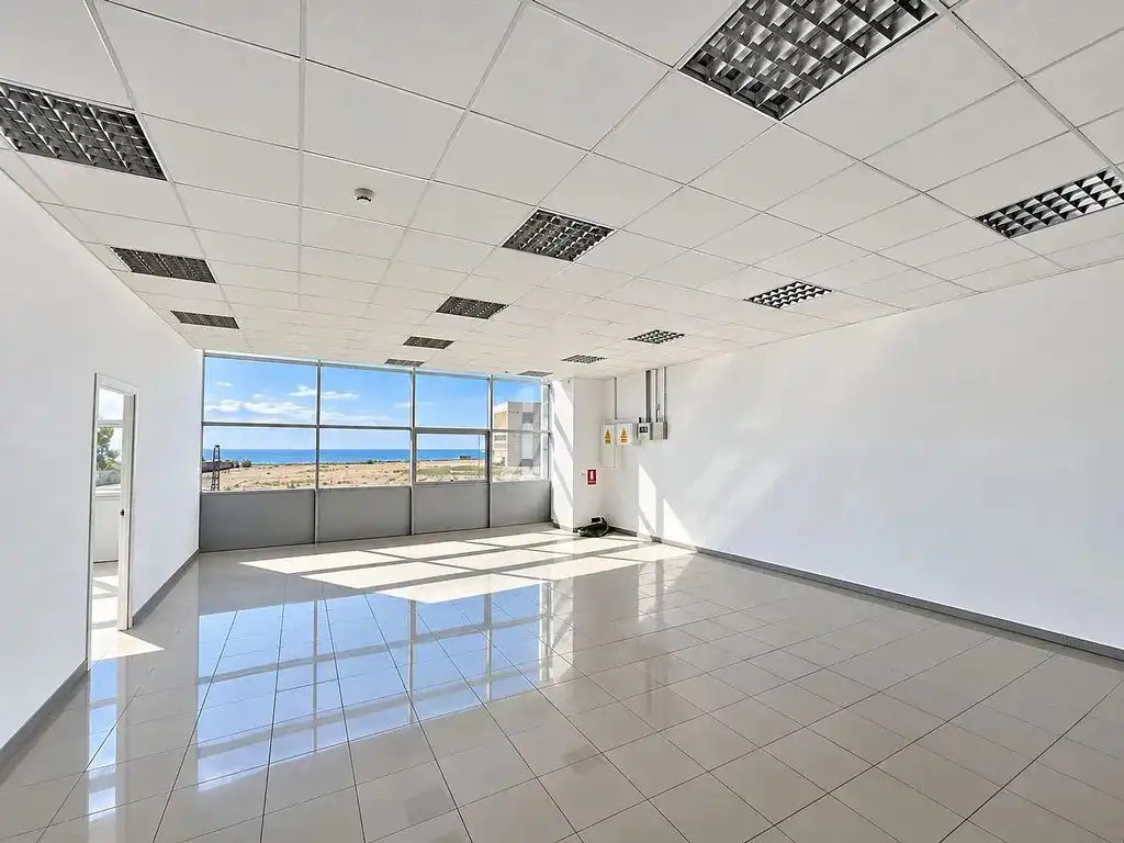 Nave industrielle avec ascenseur à louer à Port, imagen 13