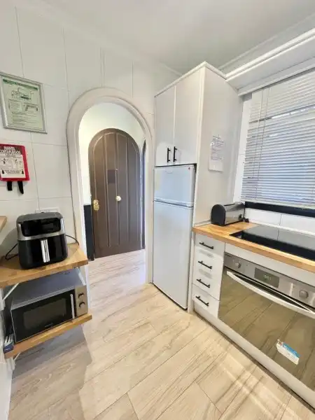 Kitchen of Flat for sale in Mijas  with Air Conditioner, Terrace and Swimming Pool