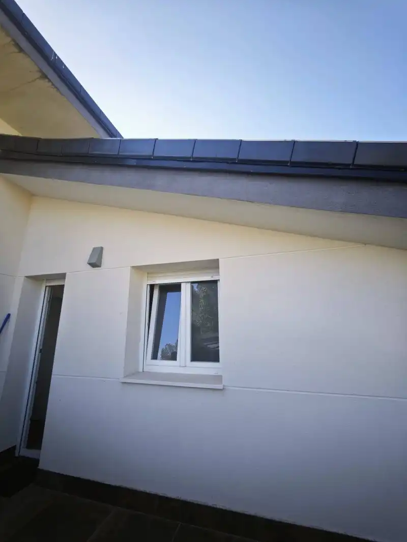 Vista exterior de Casa o xalet en venda en Moralzarzal amb Aire condicionat, Calefacció i Piscina