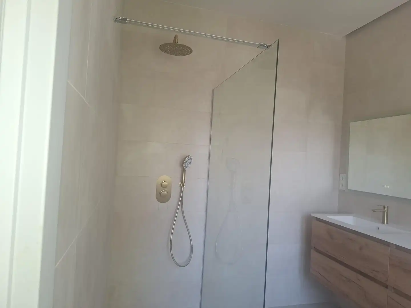 Baño de Casa o chalet en venta en L'Alfàs del Pi con Aire acondicionado, Jardín privado y Terraza