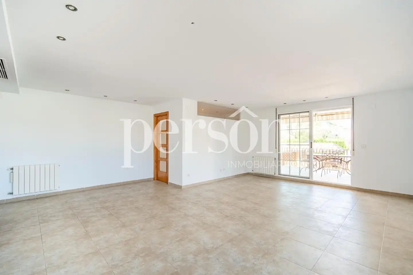 Casa o xalet en venda en La Pobla de Vallbona amb Aire condicionat, Calefacció i Jardí privat