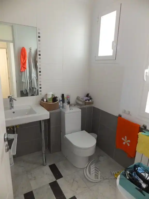 Badezimmer von Wohnung zur Miete in Madrid mit Heizung, Möbliert und Ofen