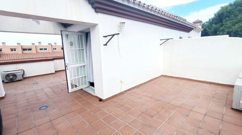 Gran adosado de 4 dormitorios con garaje cerrado, patio, terraza y porche., imatge 3