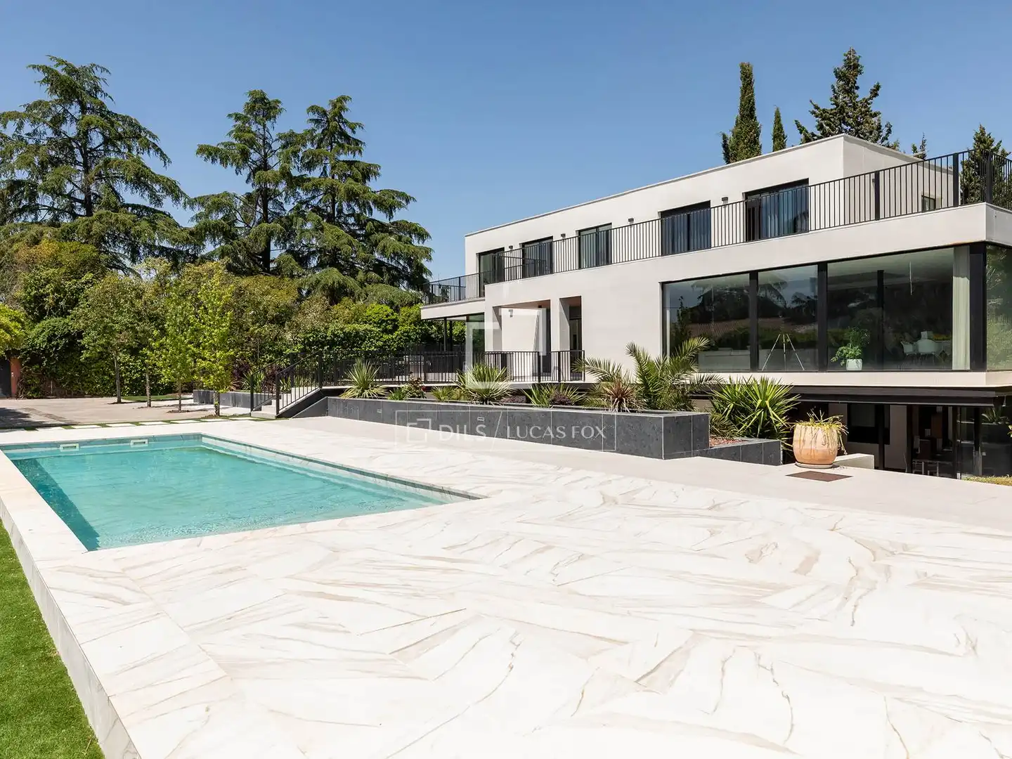 Terrassa de Casa o xalet en venda en Majadahonda amb Aire condicionat, Calefacció i Jardí privat