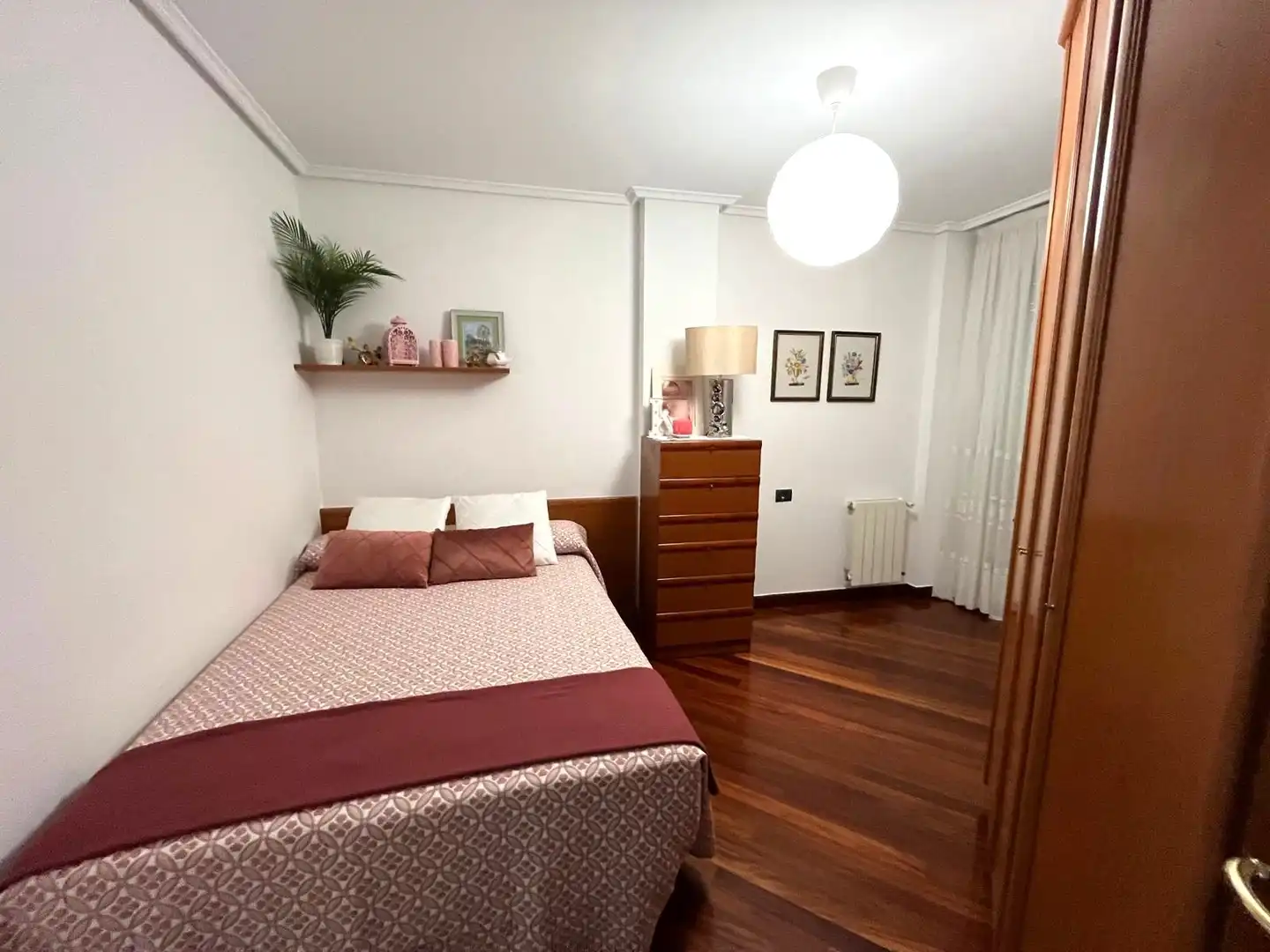 Habitación de Piso en venta en Castro-Urdiales con Calefacción, Terraza y Horno
