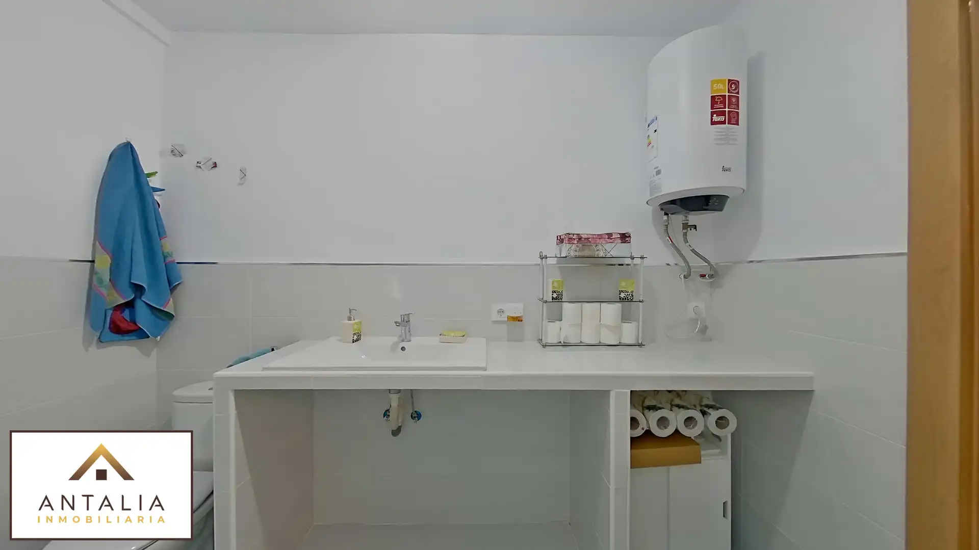 Bany de Casa o xalet en venda en Cáceres amb Terrassa, Traster i Piscina
