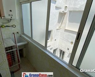 Dormitori de Àtic de lloguer en  Granada Capital amb Aire condicionat