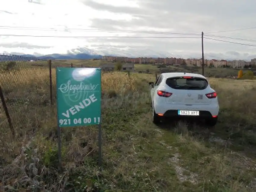 Terreno industrial en venta en San Cristóbal de Segovia