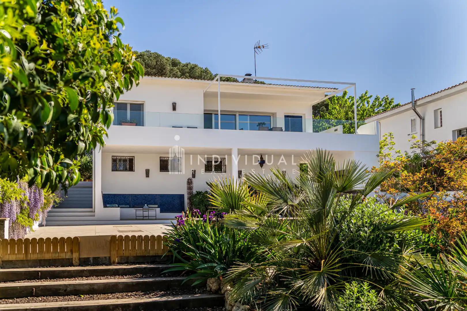 Vista exterior de Casa o xalet en venda en Vallromanes amb Aire condicionat, Calefacció i Jardí privat