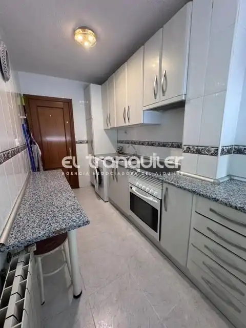 Küche von Wohnung zur Miete in Madrid mit Klimaanlage, Terrasse und Möbliert