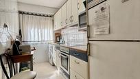 Kitchen of Flat for sale in  Zaragoza Capital  with Air Conditioner, Heating and Furnished