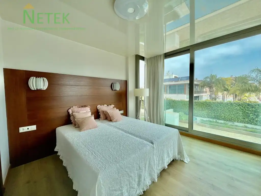 Detached house for sale in Calle Azorin-Zenia Ii, imagen 19