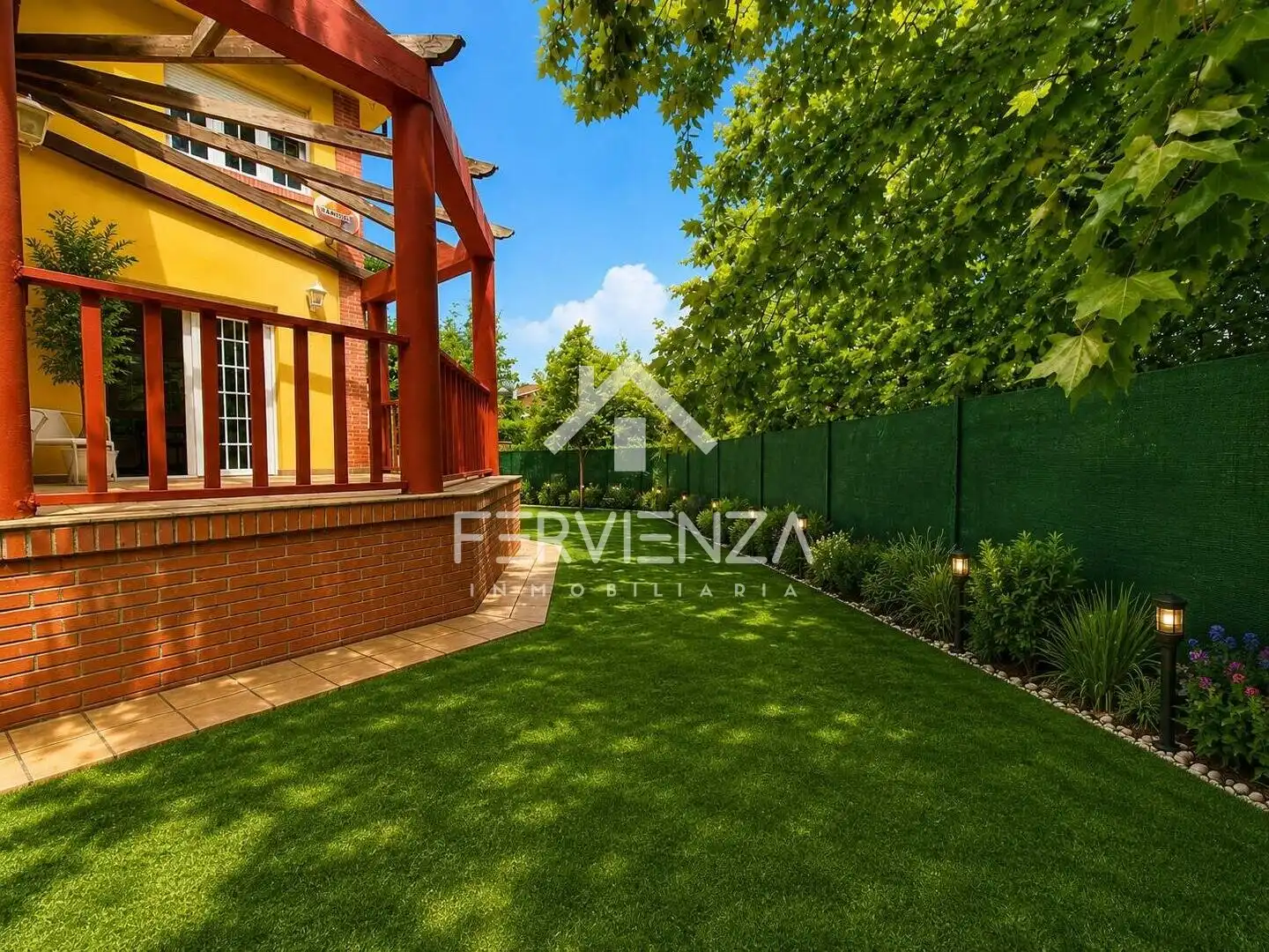 Terrassa de Casa adosada en venda en Castrillón