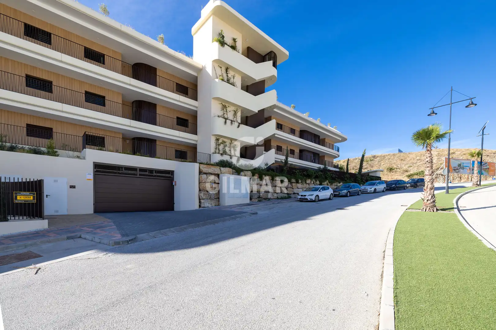 Außenansicht von Wohnungen zum Verkauf in Fuengirola mit Heizung, Privatgarten und Abstellraum