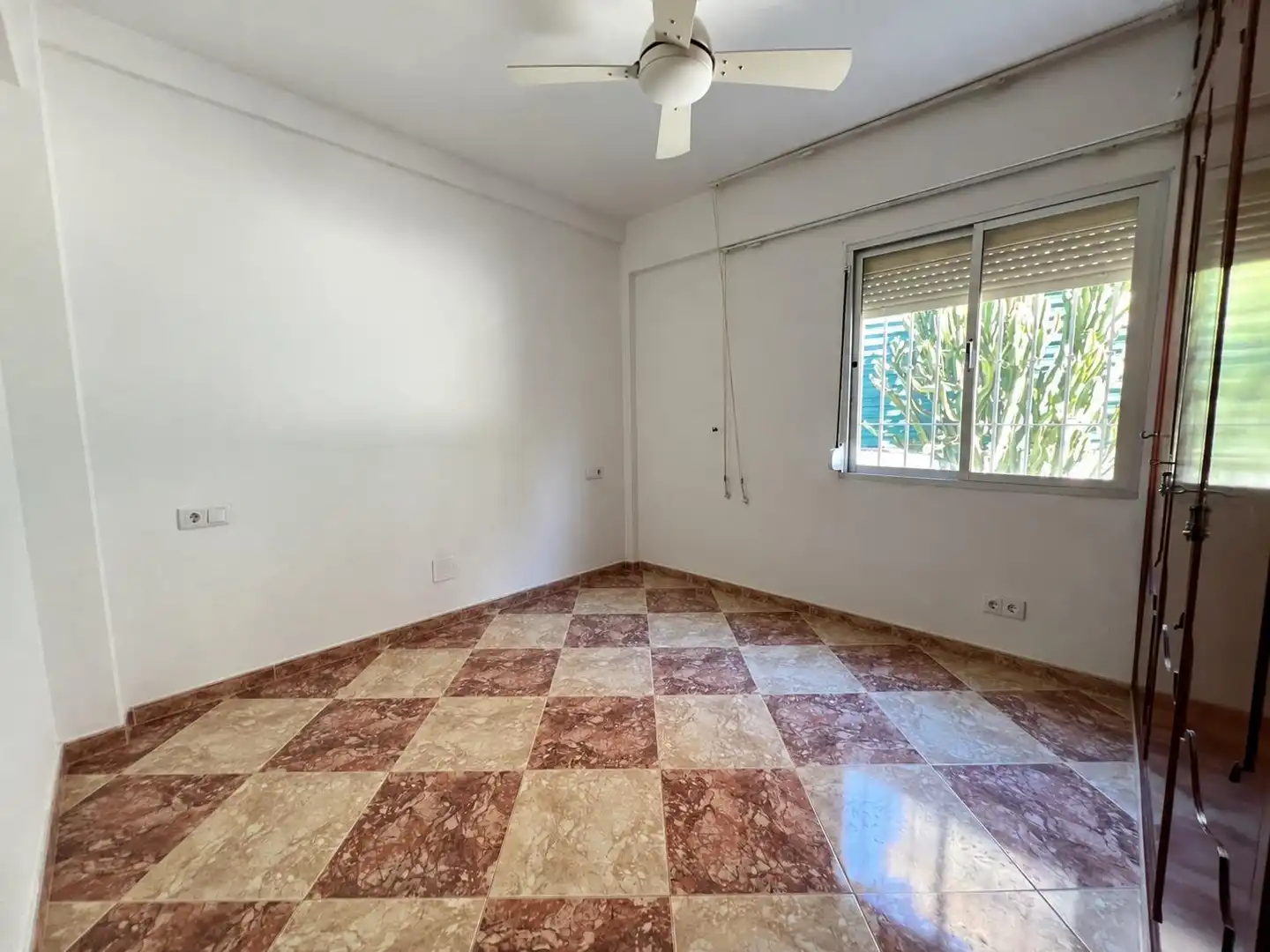 Apartamento de alquiler en Los Boliches