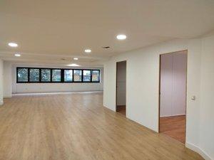 Office to rent in Gijón   with Storage room