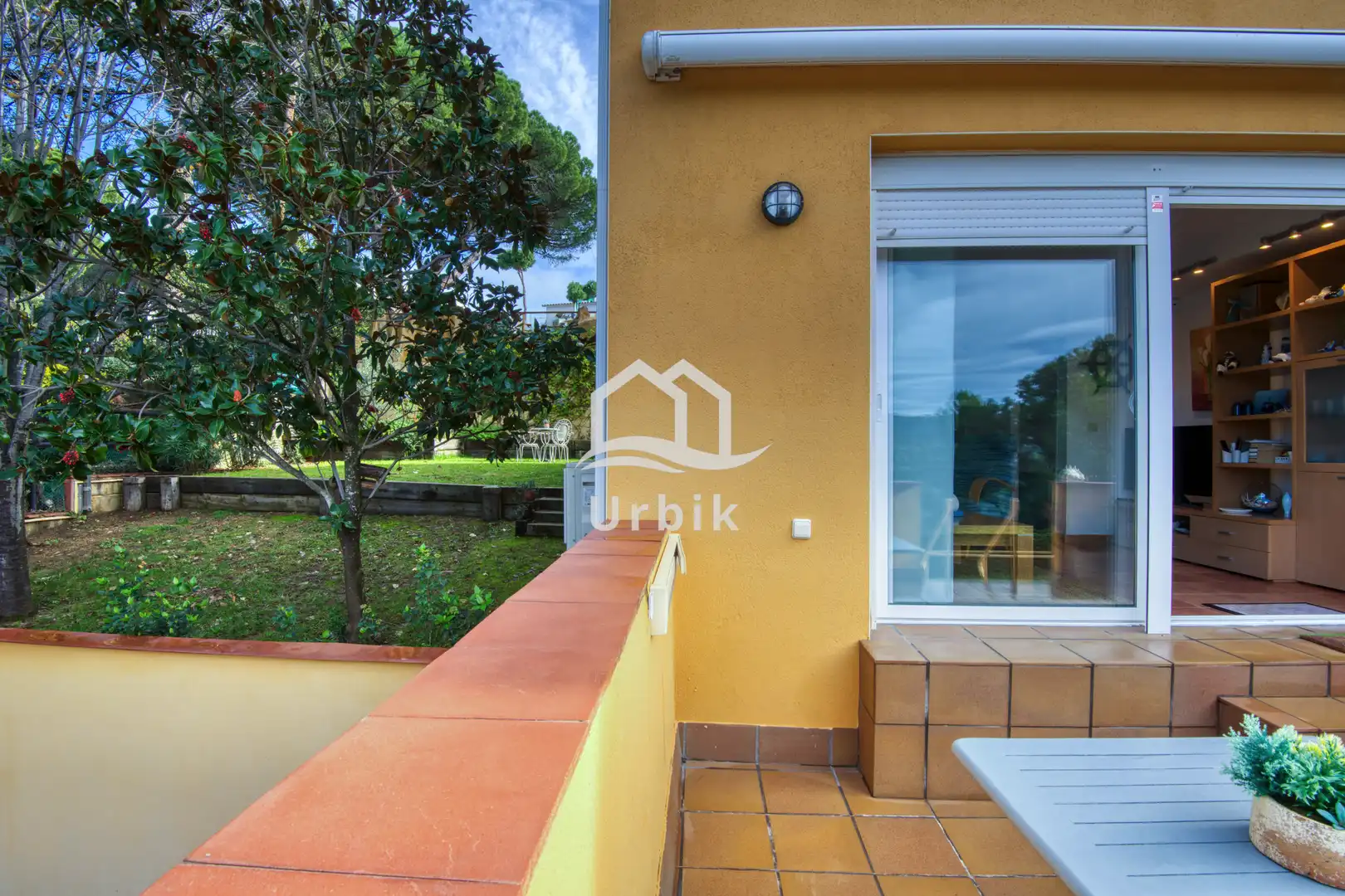Vista exterior de Casa adosada en venta en Castell d'Aro, Platja d'Aro i s'Agaró con Aire acondicionado, Calefacción y Jardín privado