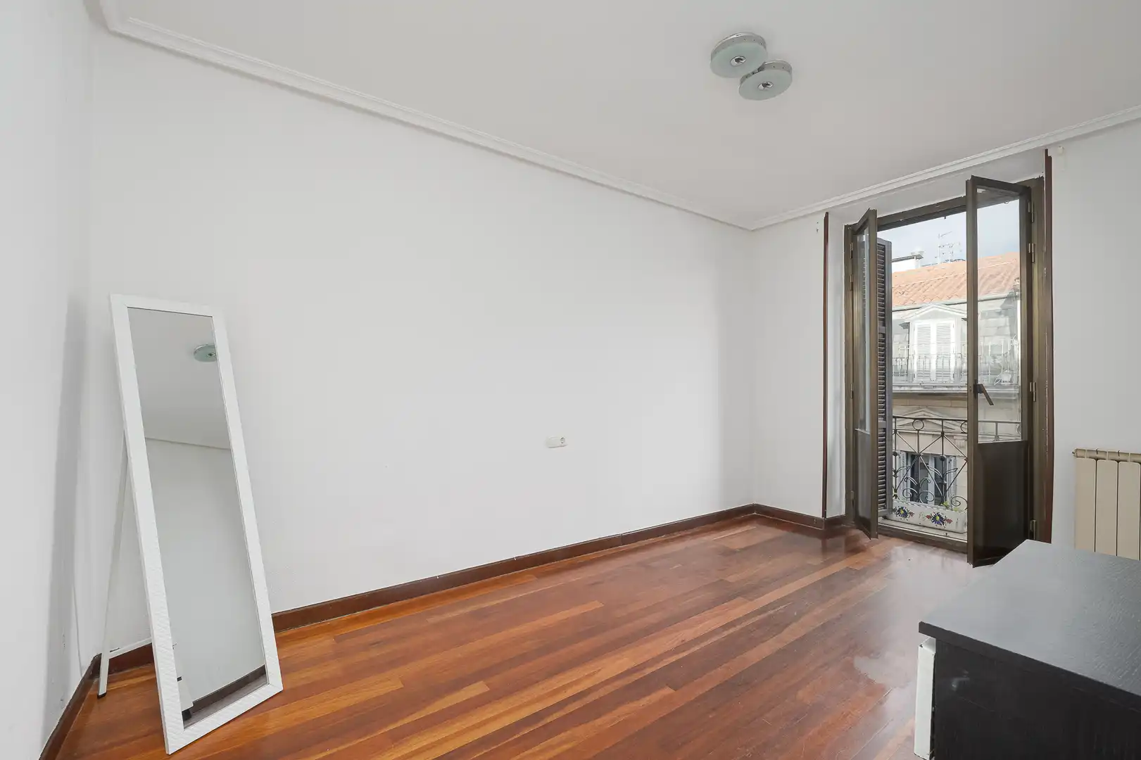 Habitación de Piso en venta en Donostia - San Sebastián  con Calefacción y Balcón