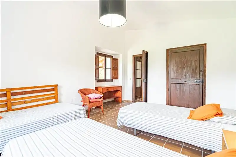 Schlafzimmer von Country house zum Verkauf in Calvià mit Heizung, Privatgarten und Terrasse