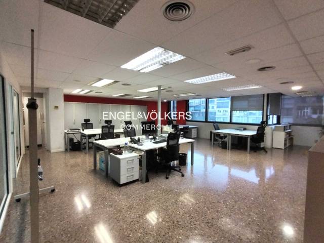 Oficina en Alquiler en Dreta de l'Eixample