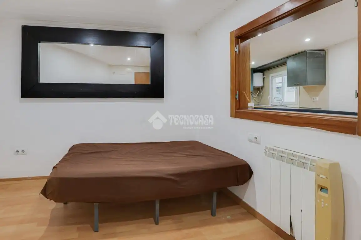 Dormitori de Pis en venda en Terrassa amb Terrassa i Balcó