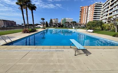 Piscina de Apartament en venda en Sant Vicenç de Montalt amb Calefacció, Terrassa i Moblat