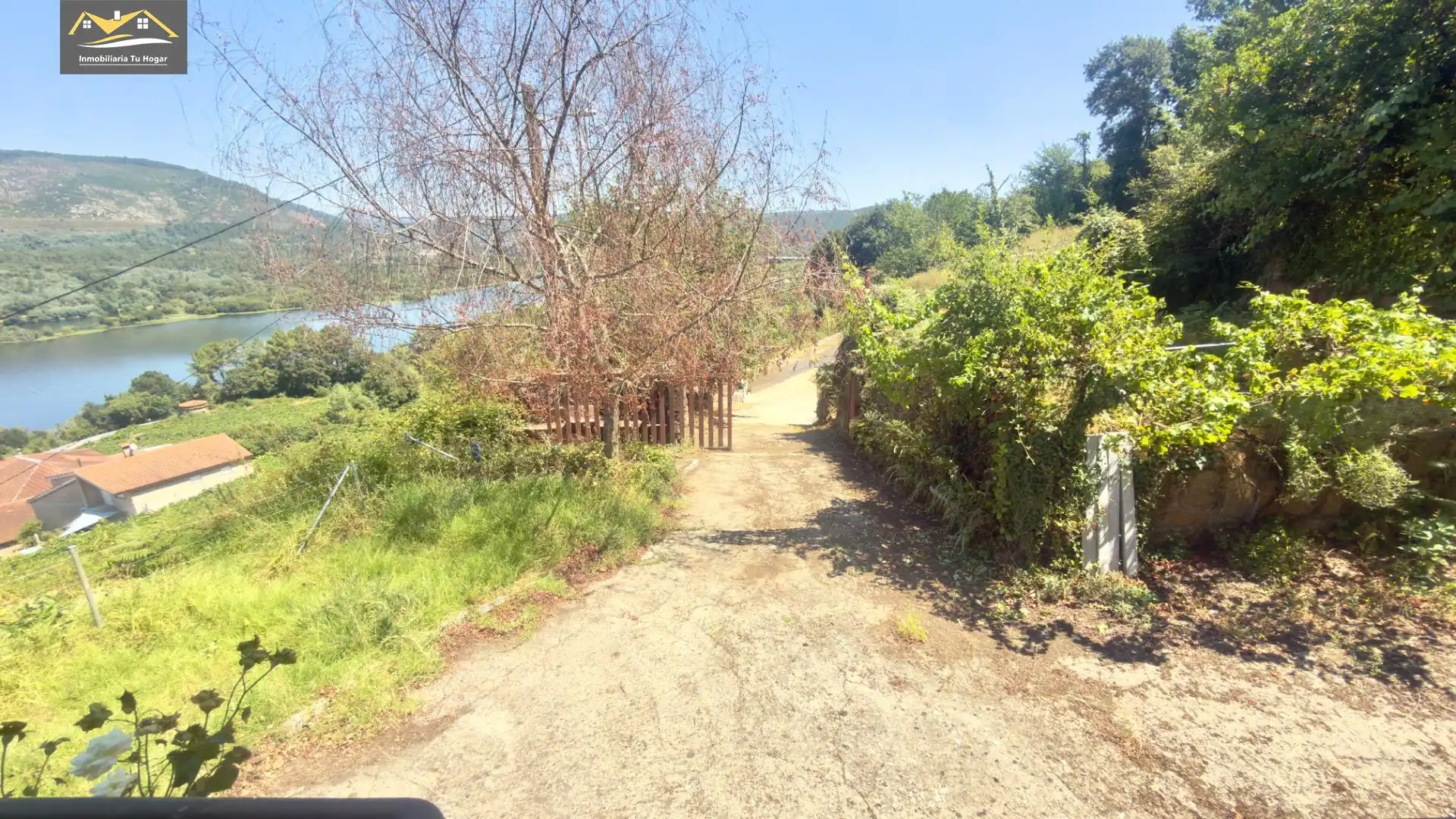 Finca rústica en venta en Castrelo de Miño con Jardín privado, Terraza y Amueblado