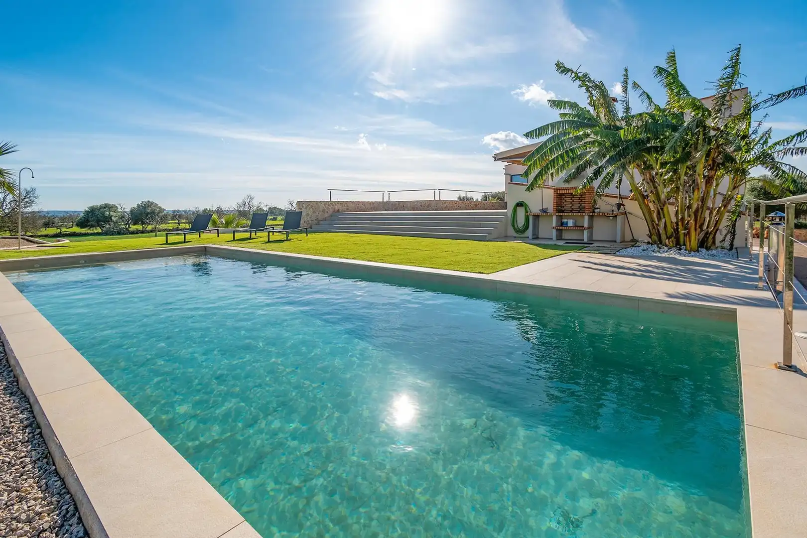 Casa rústica con piscina en venta en Campos poble
