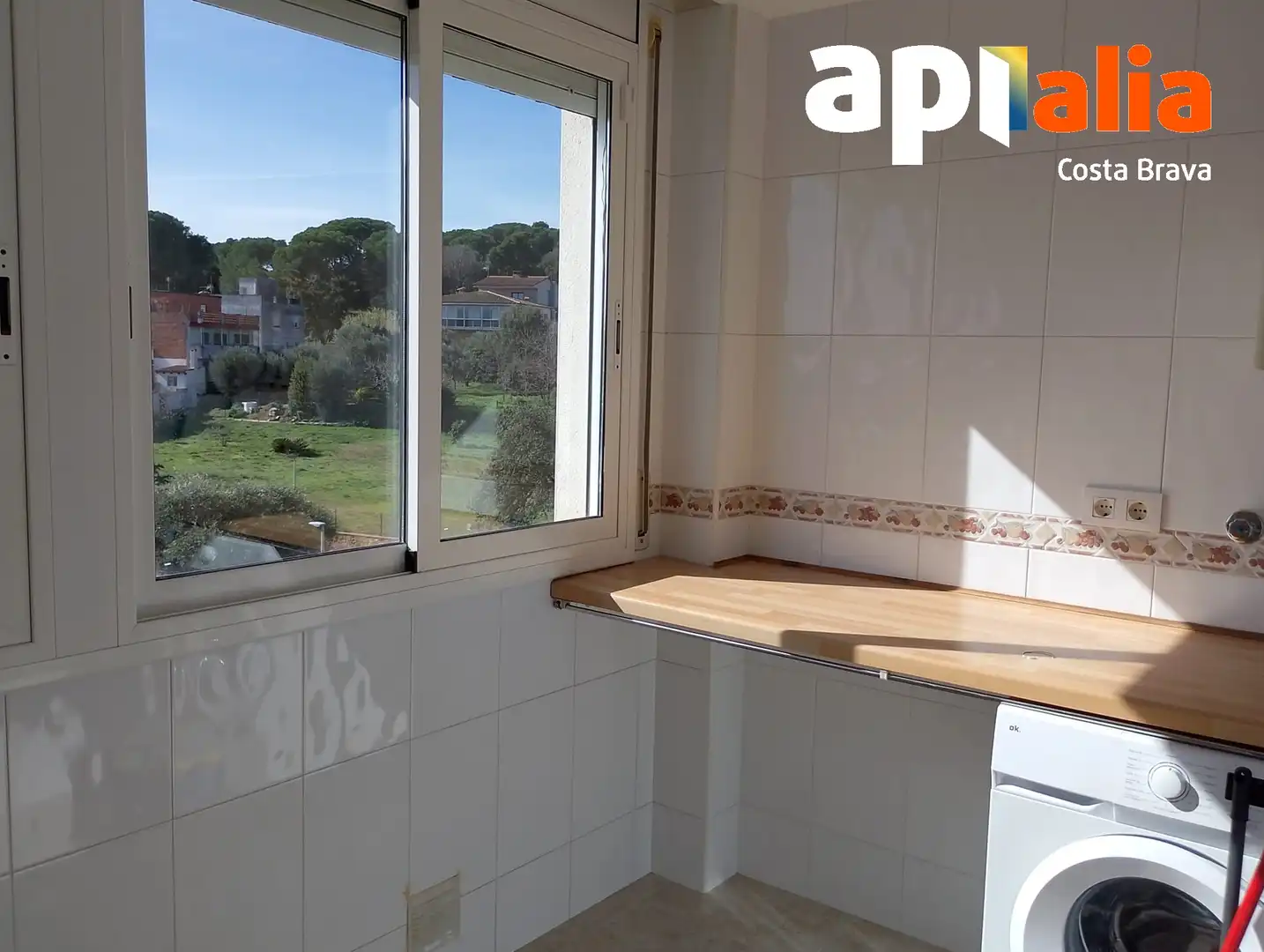 Cocina de Piso en venta en Calonge i Sant Antoni con Calefacción y Jardín privado
