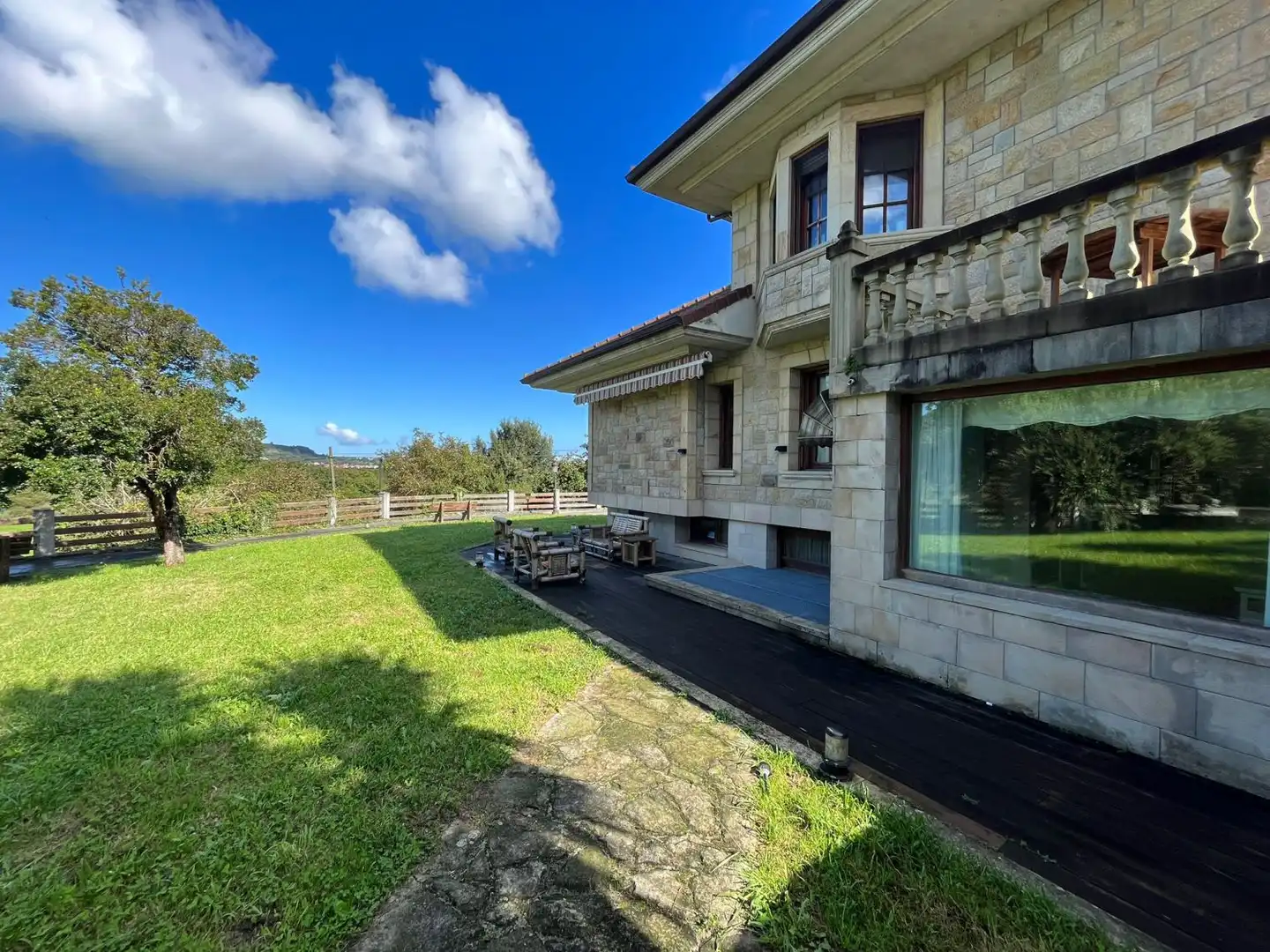 Vista exterior de Casa o chalet en venta en Noja con Calefacción, Trastero y Jacuzzi