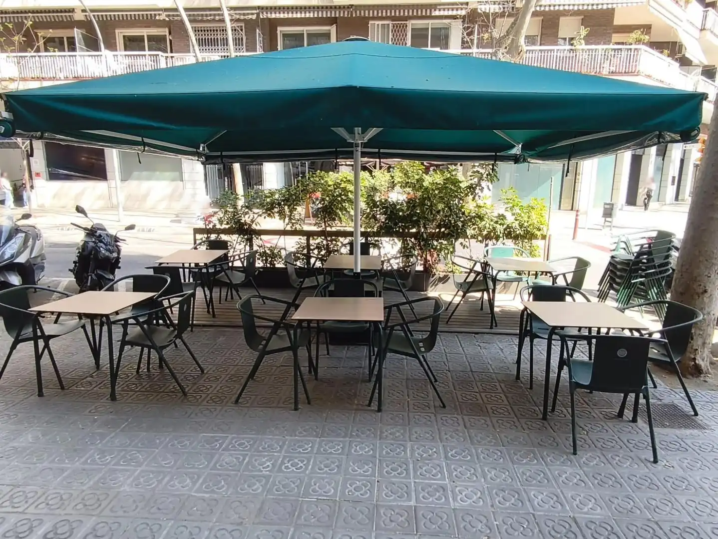 Terraza de Local en traspaso en Barcelona con Aire acondicionado, Amueblado y Internet